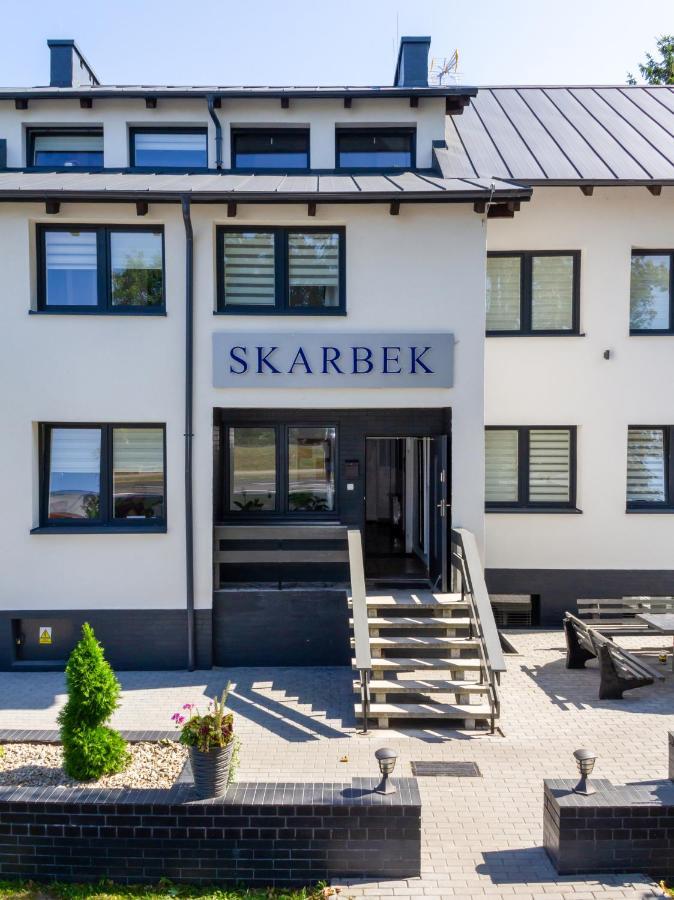 Skarbek Ilawa, Pokoje I Apartamenty * Ілава