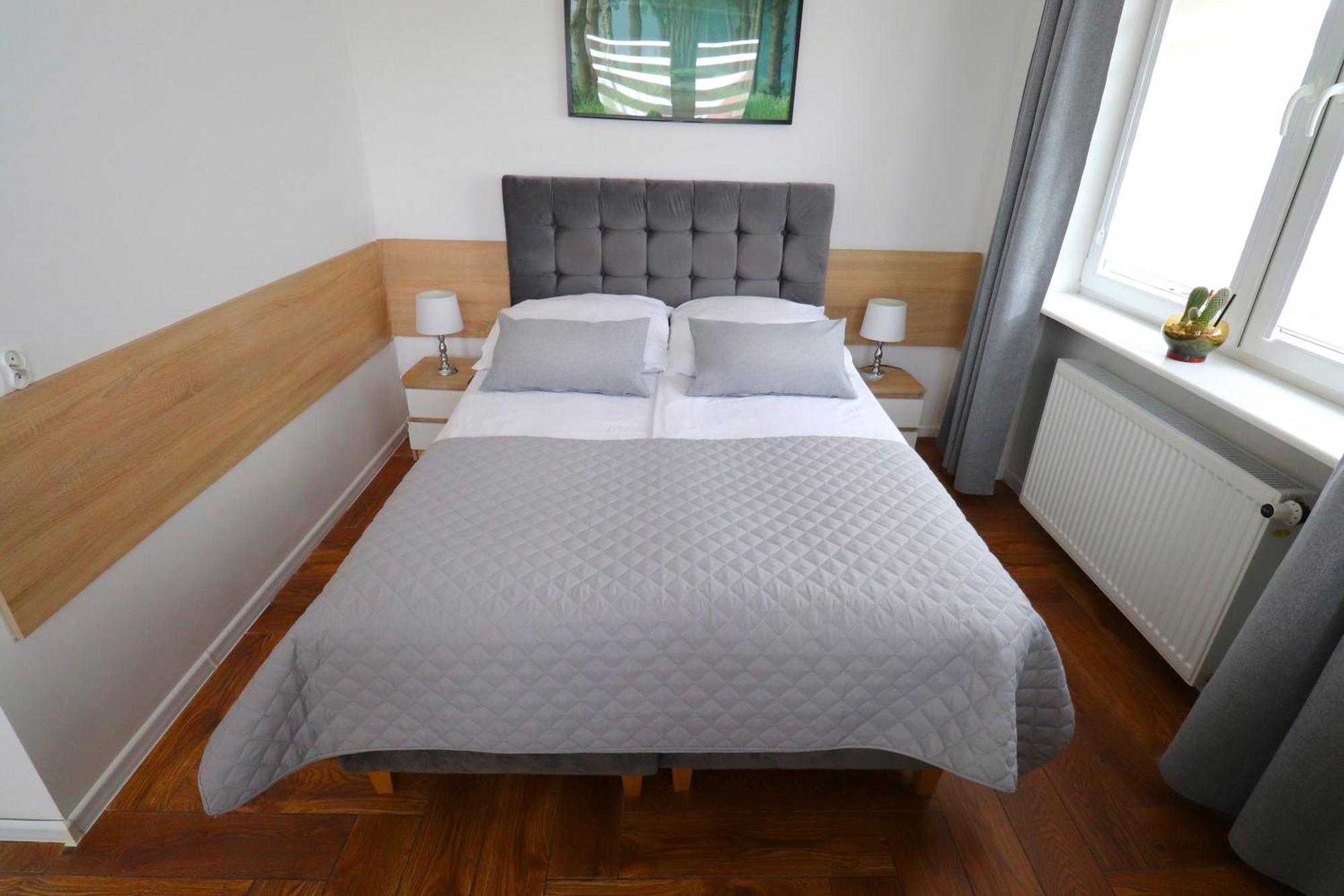 Skarbek Ilawa, Pokoje I Apartamenty Ілава