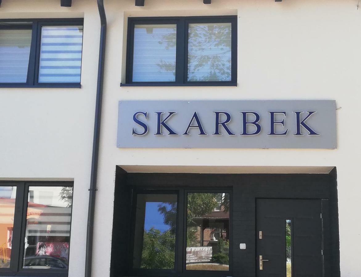 Skarbek Ilawa, Pokoje I Apartamenty *