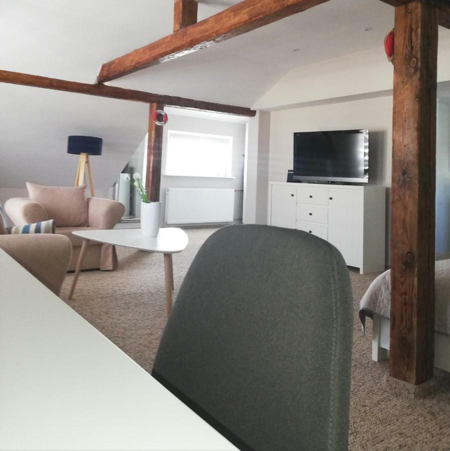 Skarbek Ilawa, Pokoje I Apartamenty Ілава